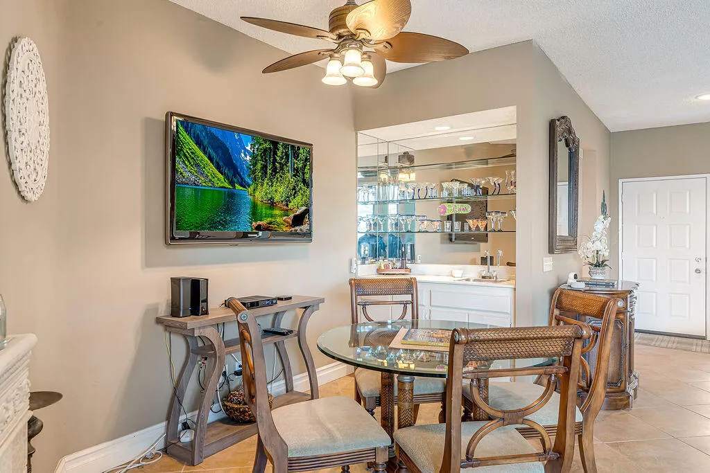 79803OlympiaFields,LaQuinta,CA92253-17