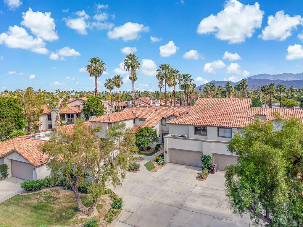 79803OlympiaFields,LaQuinta,CA92253-47