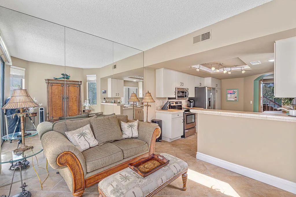 79803OlympiaFields,LaQuinta,CA92253-10