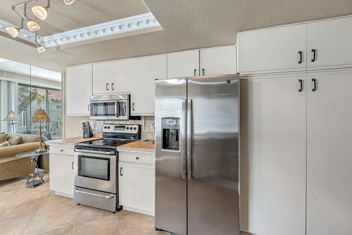 79803OlympiaFields,LaQuinta,CA92253-03