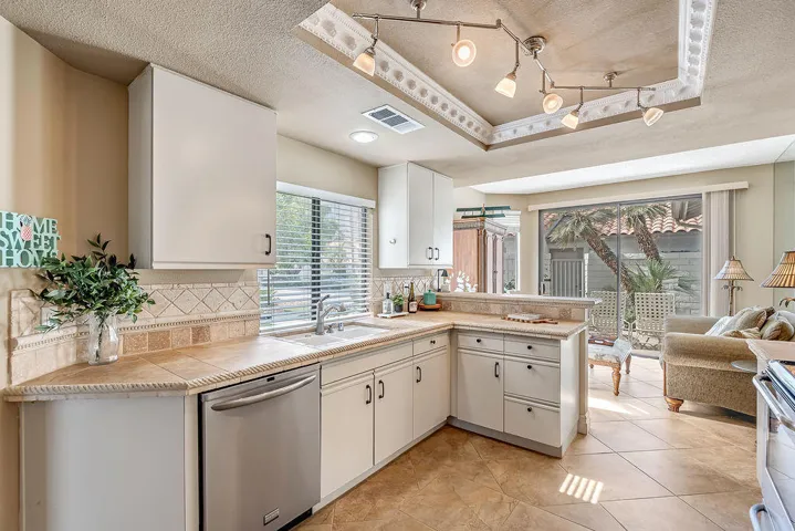 79803OlympiaFields,LaQuinta,CA92253-04