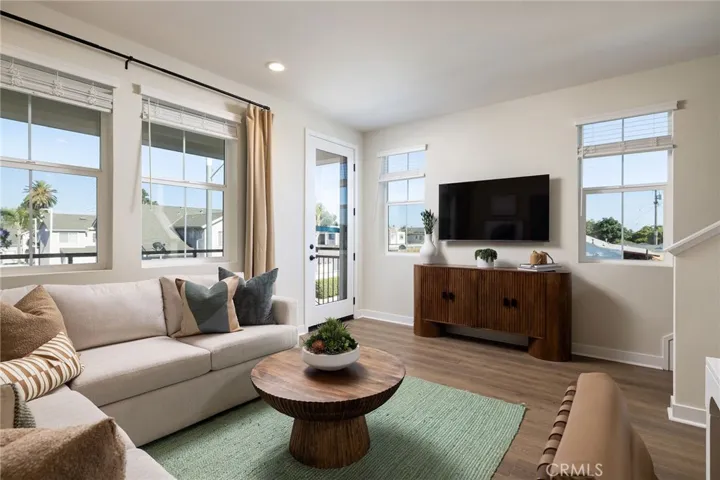 102 S Orchid, Compton, California 90220