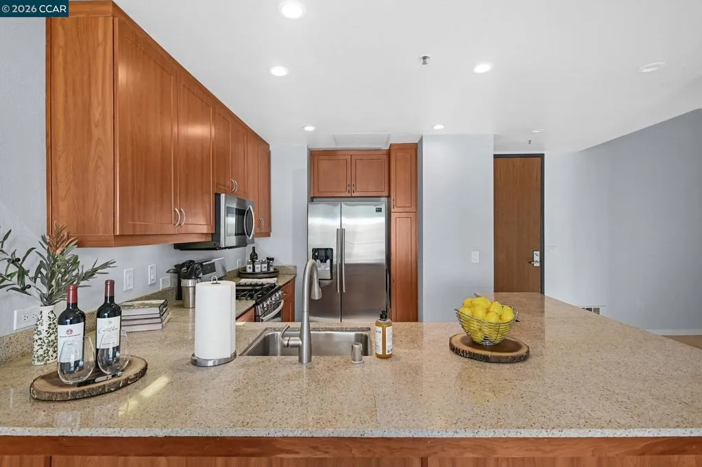 5855 Horton 710, Emeryville, California 94608-2052 — photo 4
