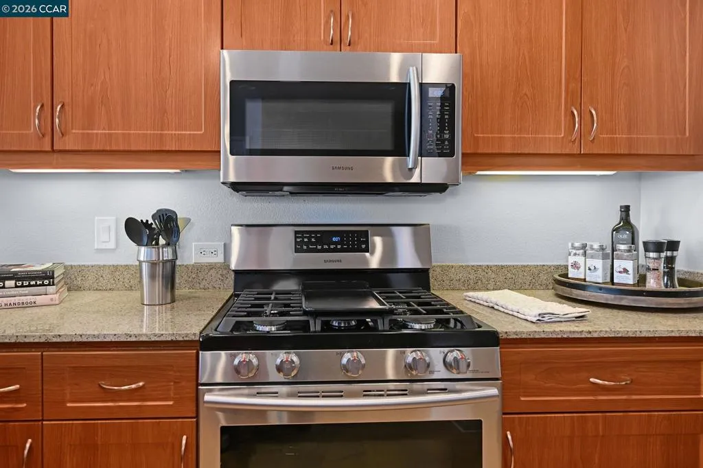 5855 Horton 710, Emeryville, California 94608-2052 — photo 5