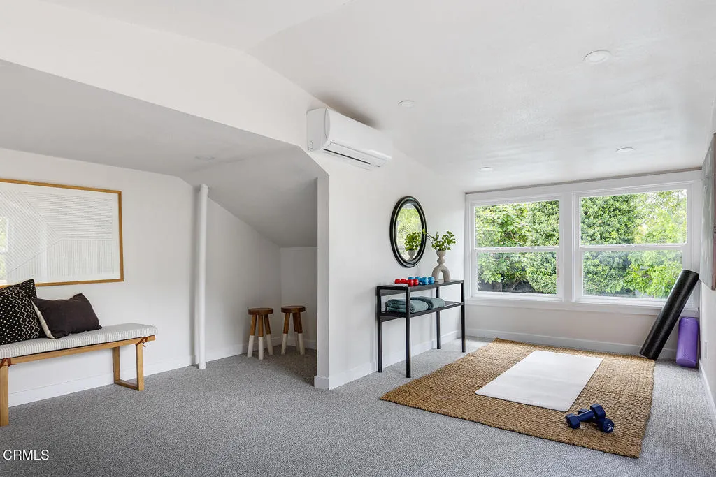 2040 N Madison Ave 031-mls