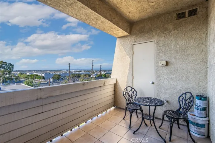 2501 Temple, Signal Hill, California 90755