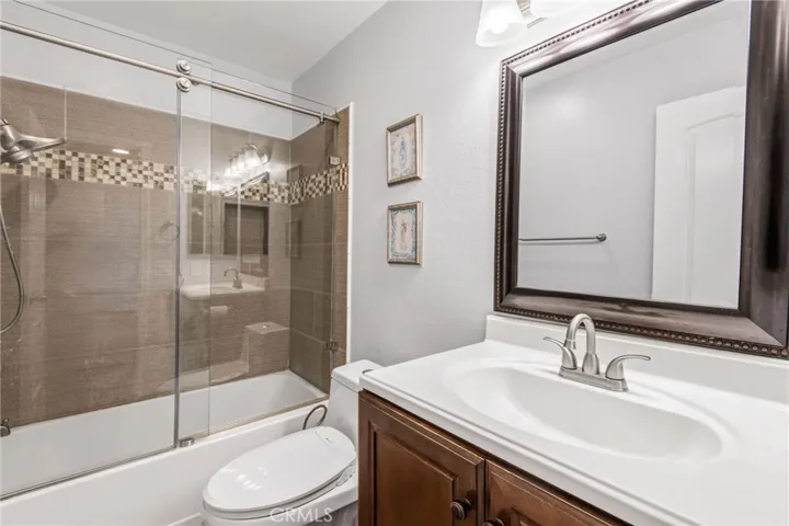 2501 Temple, Signal Hill, California 90755