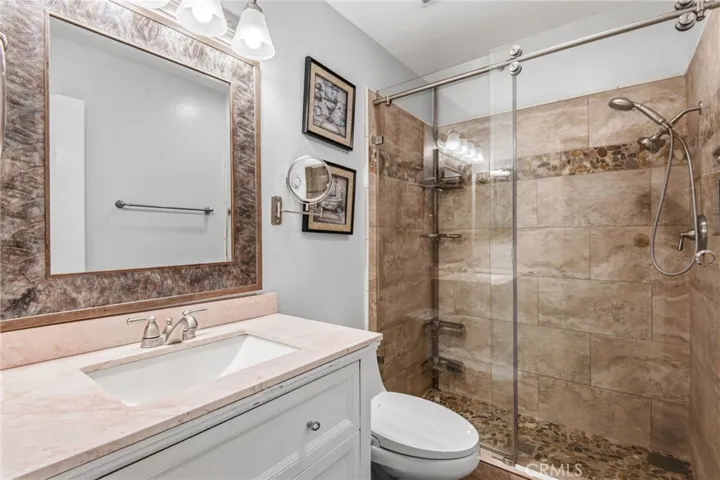 2501 Temple, Signal Hill, California 90755
