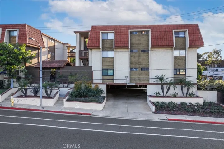2501 Temple, Signal Hill, California 90755