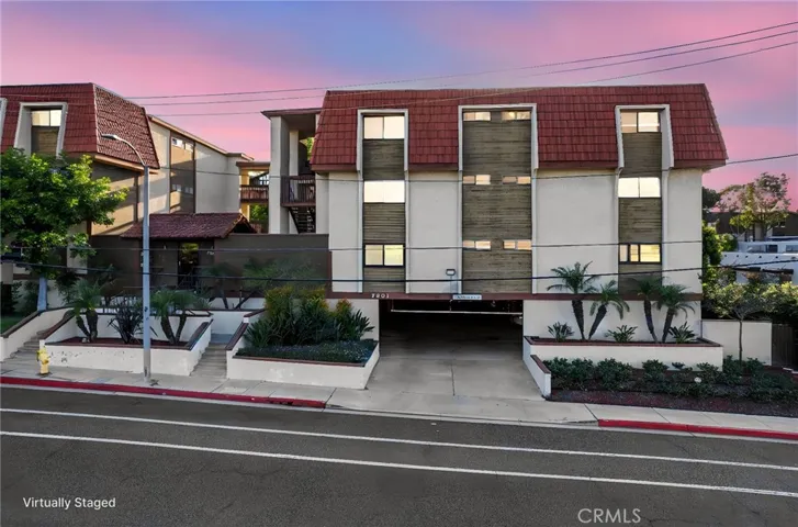 2501 Temple, Signal Hill, California 90755
