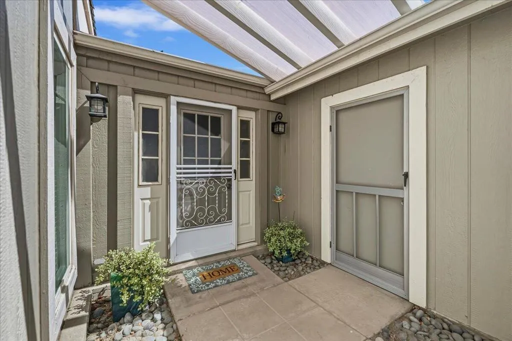 08-Front Porch