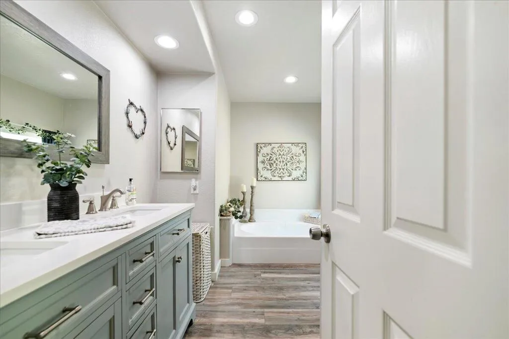 31-Primary Bathroom - Copy - Copy - Copy