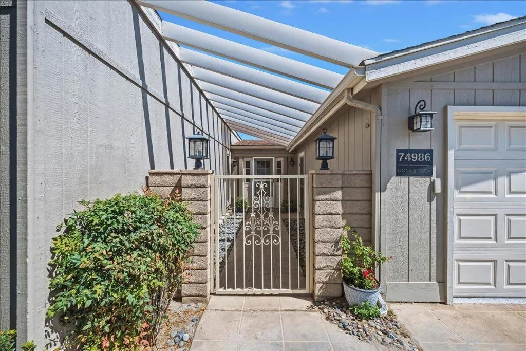 06-Gated Entry - Copy - Copy