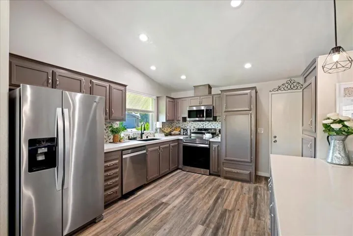 17-Kitchen - Copy (2) - Copy - Copy - Co