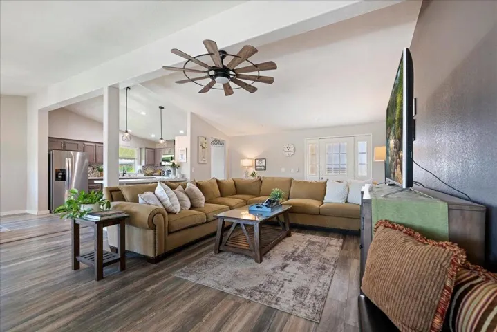 12-Family Room - Copy - Copy