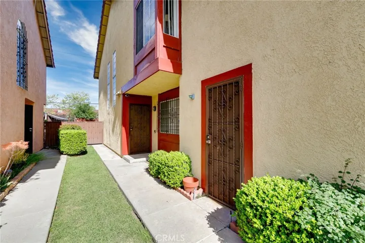 472 S Sherer, Compton, California 90220