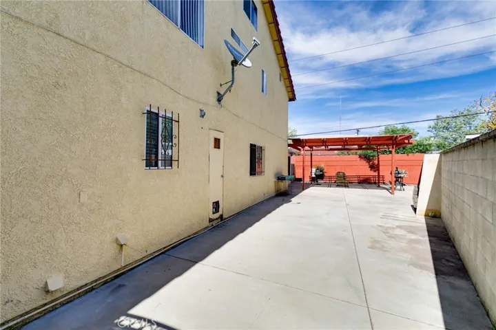 472 S Sherer, Compton, California 90220