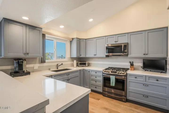 1130 Mandalay Beach Rd Oxnard-large-012-