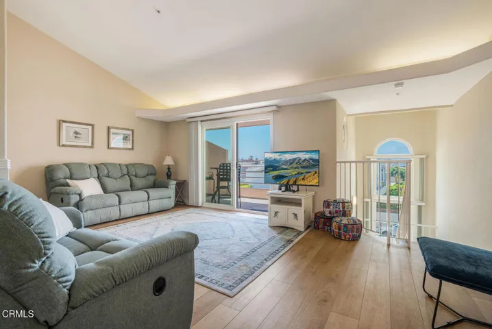 1130 Mandalay Beach Rd Oxnard-large-003-
