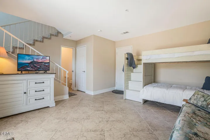 1130 Mandalay Beach Rd Oxnard-large-016-