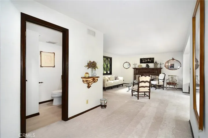 5515 Shirley, Tarzana, California 91356