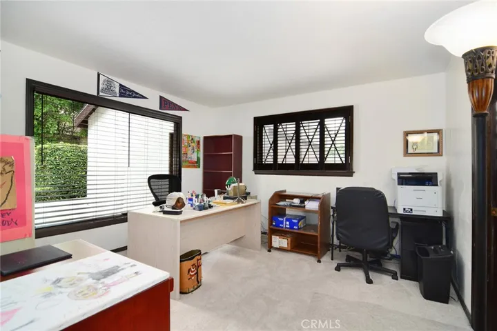 5515 Shirley, Tarzana, California 91356
