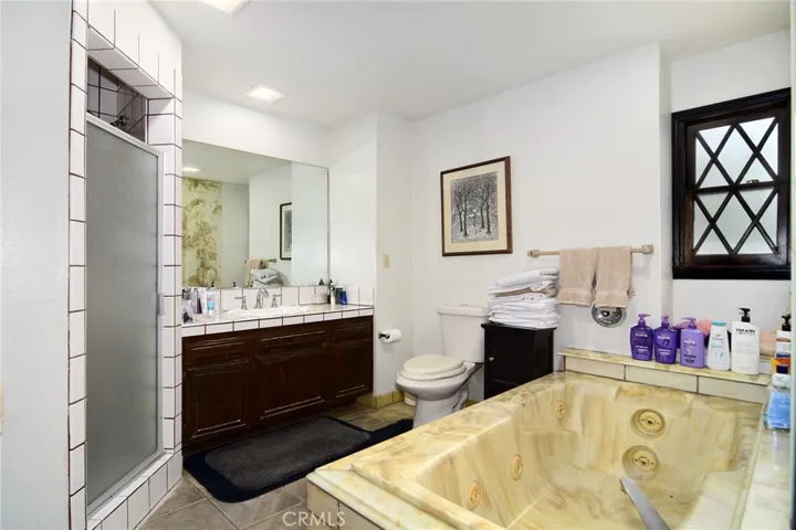 5515 Shirley, Tarzana, California 91356