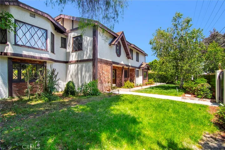5515 Shirley, Tarzana, California 91356