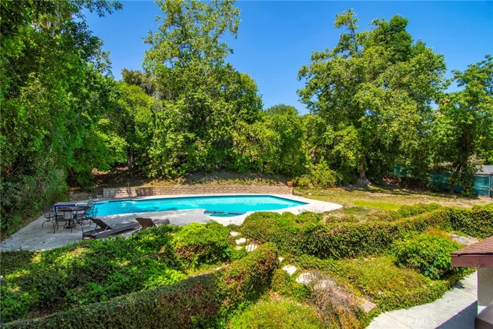 5515 Shirley, Tarzana, California 91356