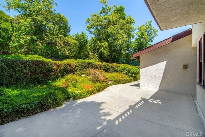5515 Shirley, Tarzana, California 91356