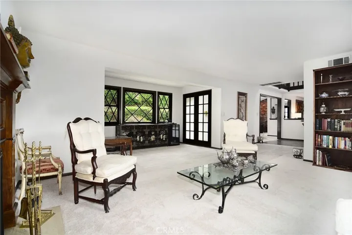 5515 Shirley, Tarzana, California 91356
