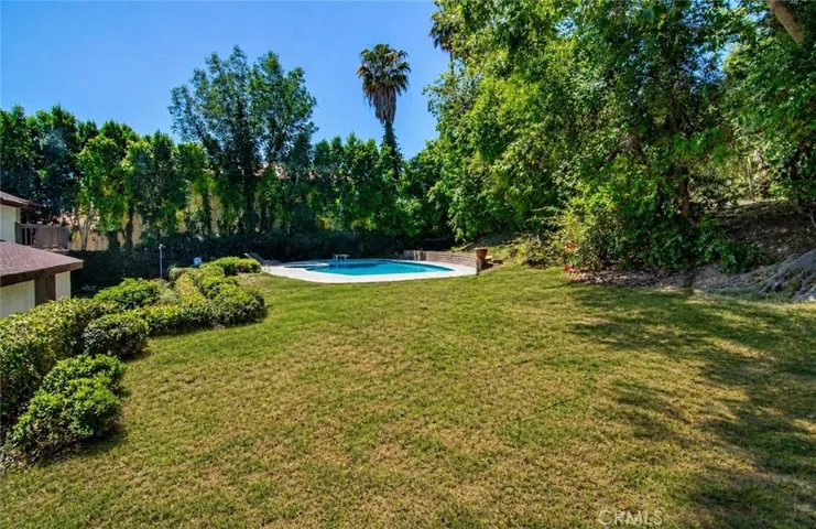 5515 Shirley, Tarzana, California 91356