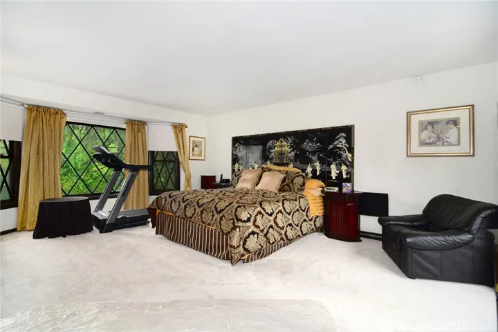 5515 Shirley, Tarzana, California 91356
