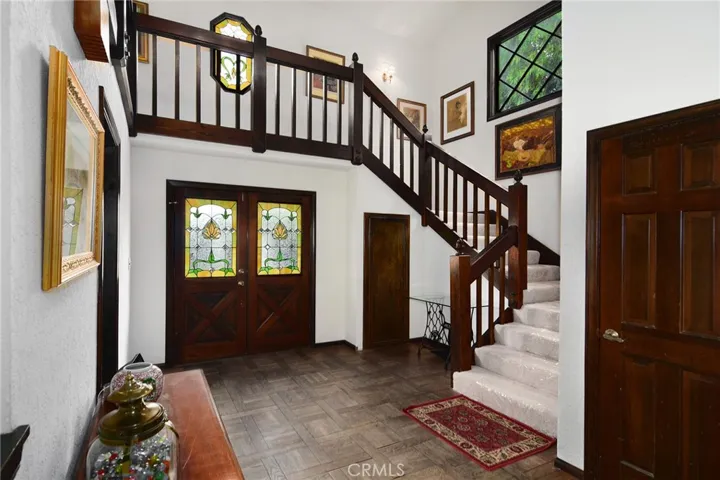 5515 Shirley, Tarzana, California 91356