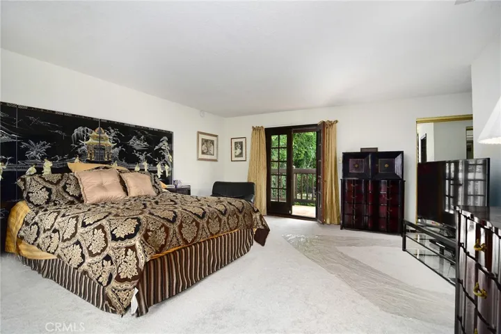 5515 Shirley, Tarzana, California 91356