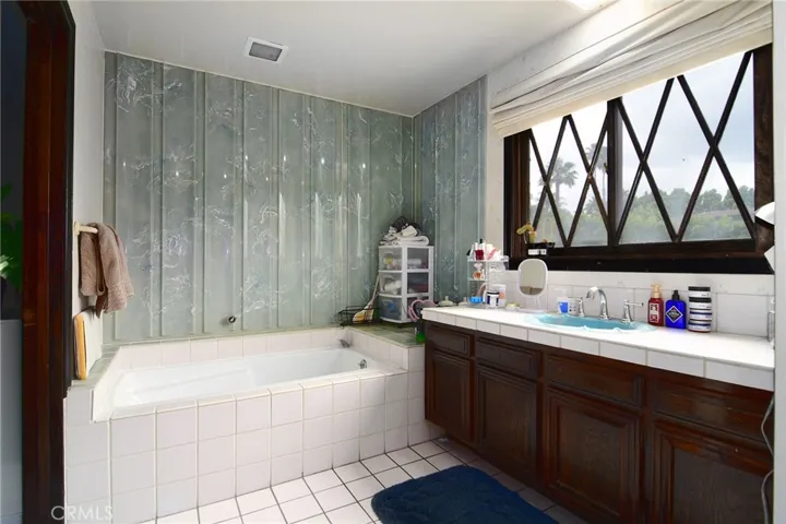 5515 Shirley, Tarzana, California 91356