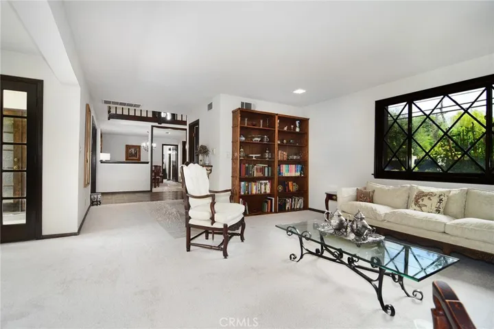 5515 Shirley, Tarzana, California 91356