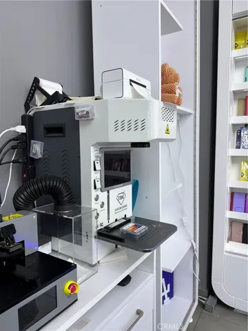 Screen Separator
