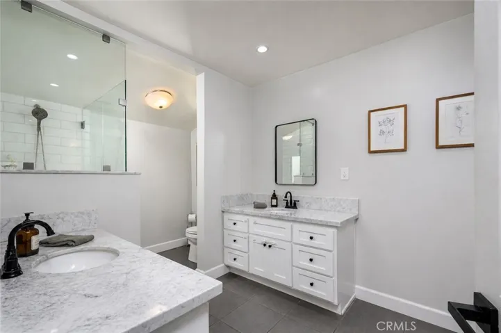 Primary En-Suite Bathroom