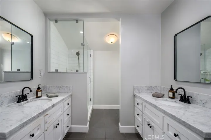 Primary En-Suite Bathroom