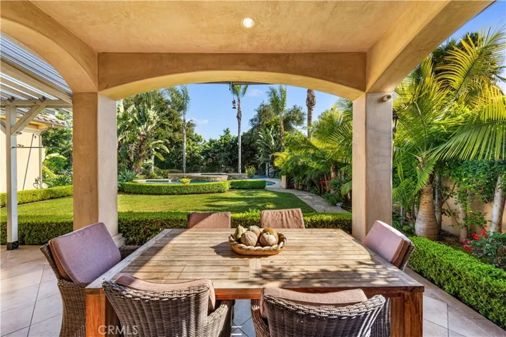 Indoor-Outdoor Living
