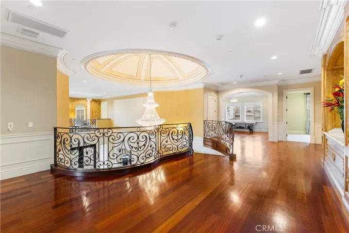 Spacious Family Room