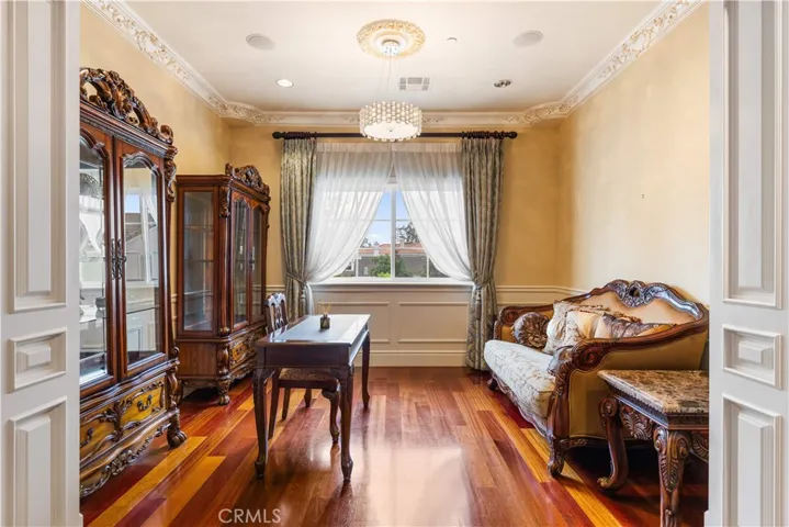 Spacious Family Room