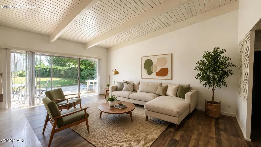Living_Area_Staged