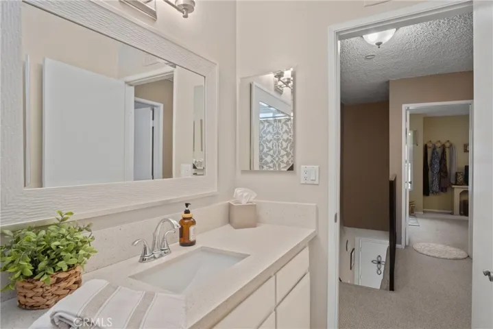 Upstairs full bath