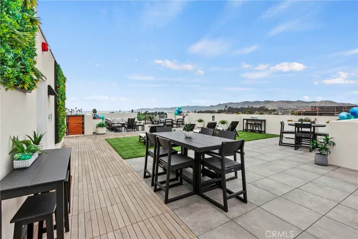 Shared rooftop deck