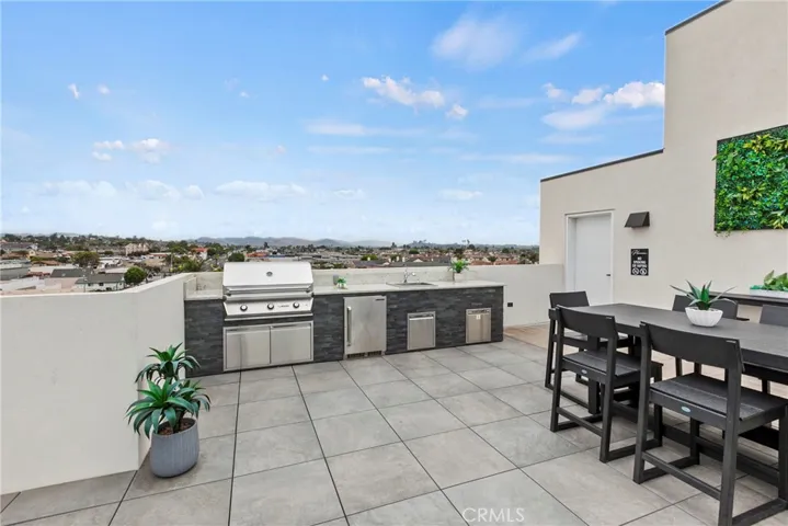 Shared rooftop deck
