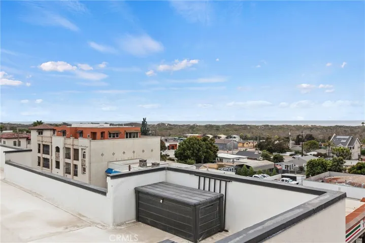 Shared rooftop deck