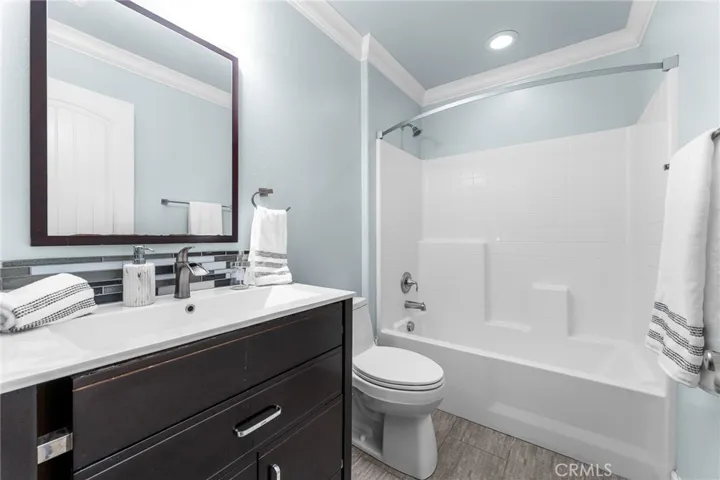Downstairs Full Bath