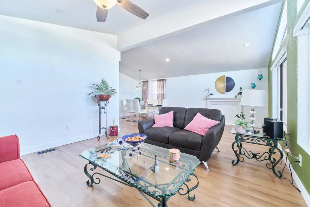 47685PradoWay-55